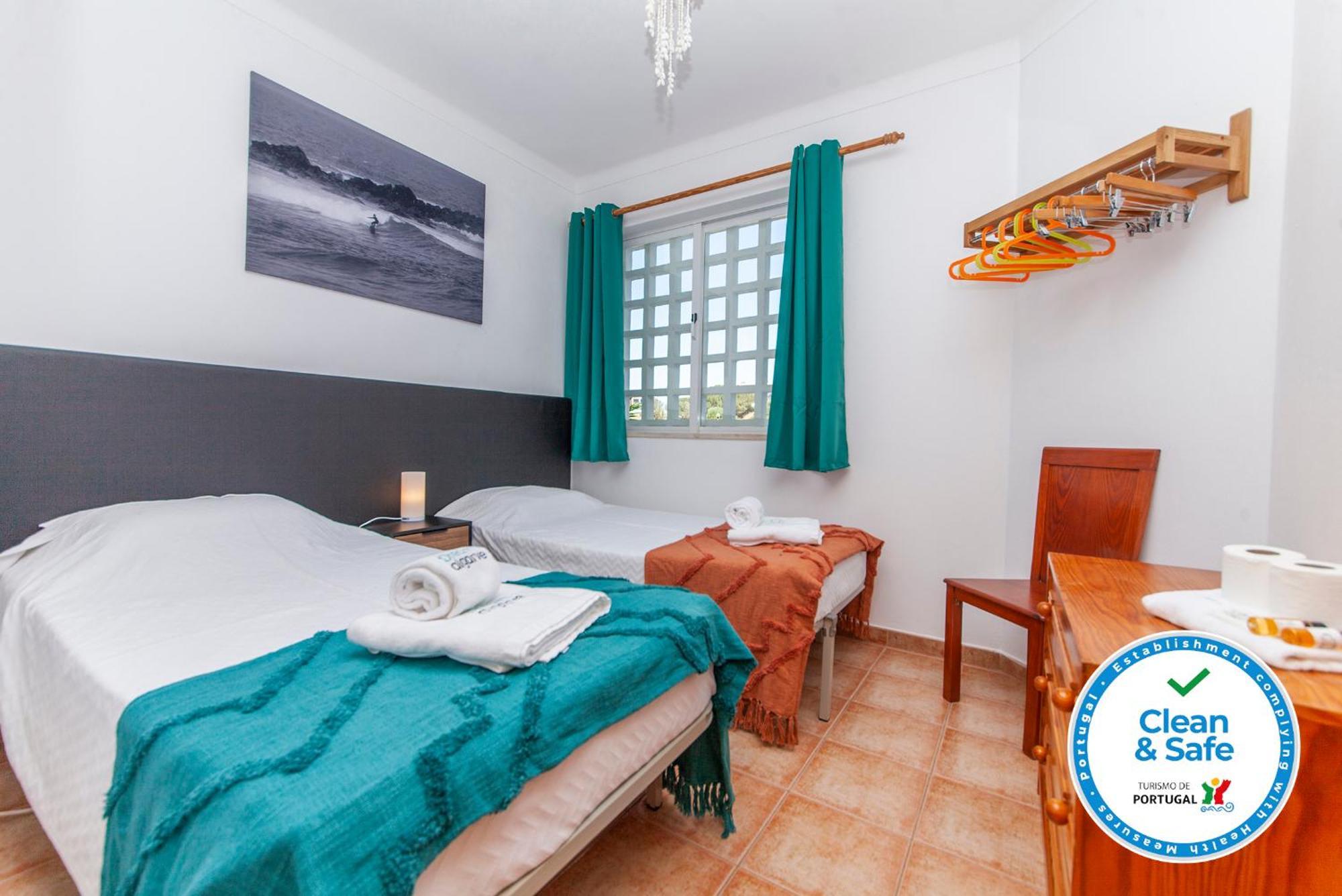 P - Meia-Praia Seaview Guesthouse Lagos Rum bild