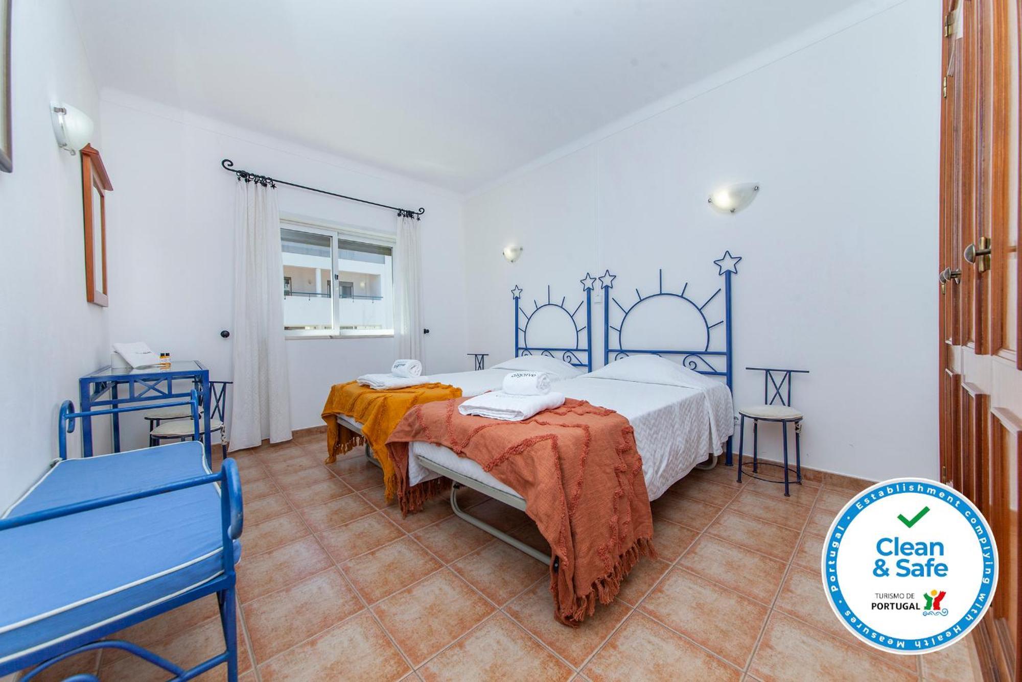 P - Meia-Praia Seaview Guesthouse Lagos Rum bild